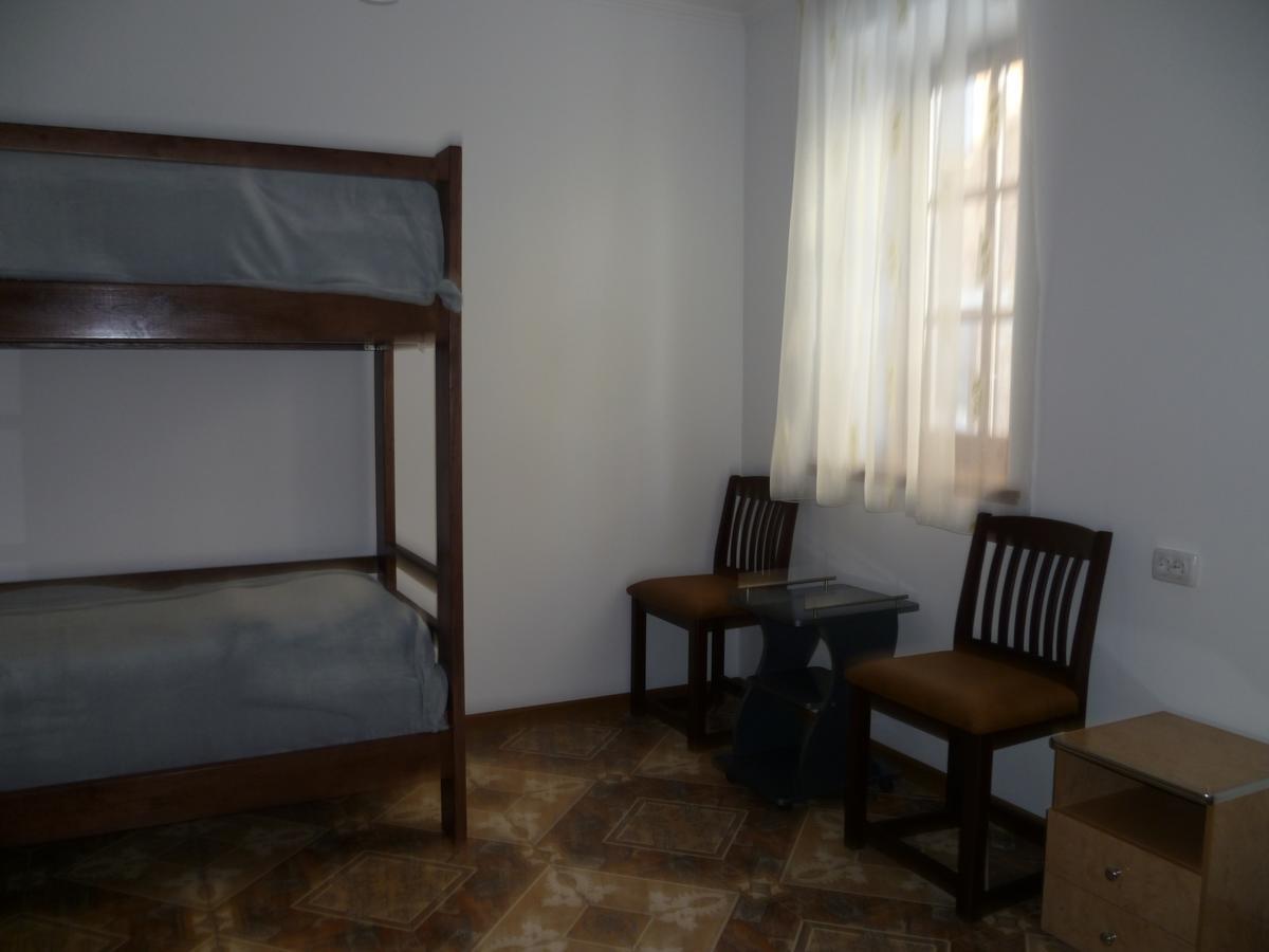 Home Hotel Камианец-Подилский Екстериор снимка
