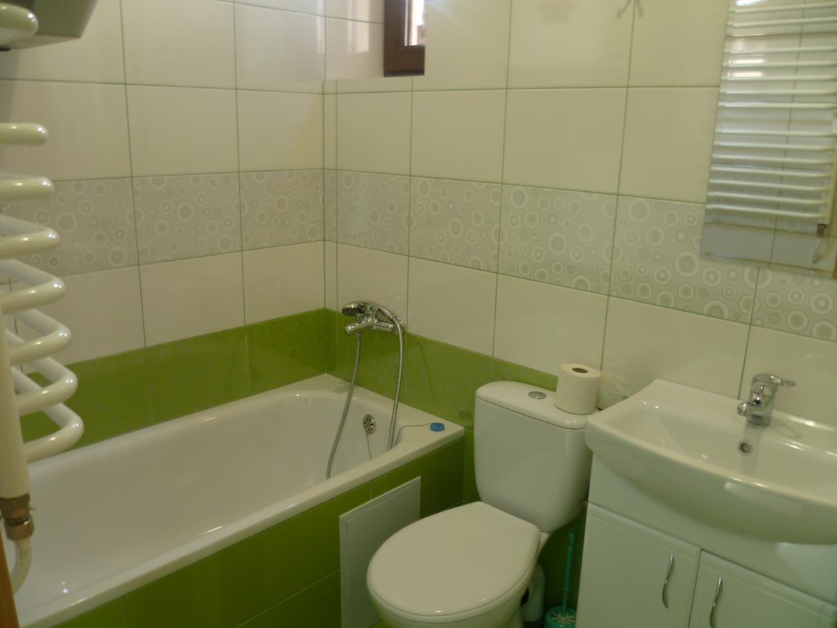 Home Hotel Камианец-Подилский Екстериор снимка