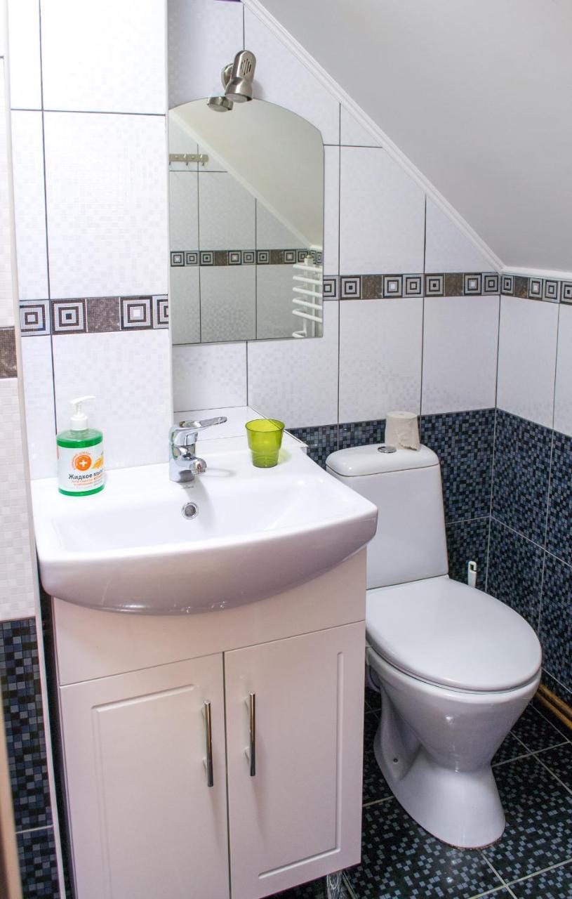 Home Hotel Камианец-Подилский Екстериор снимка