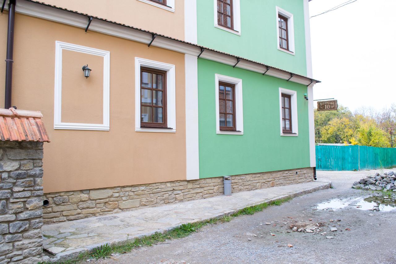 Home Hotel Камианец-Подилский Екстериор снимка