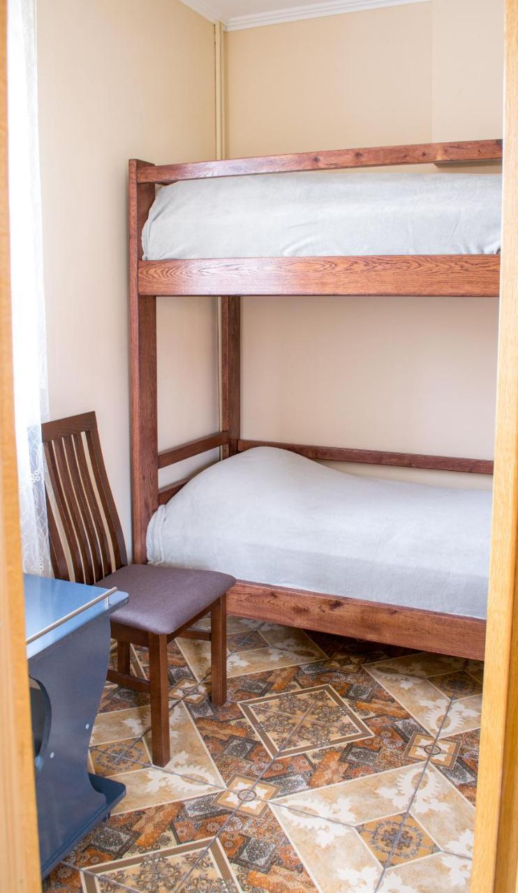 Home Hotel Камианец-Подилский Екстериор снимка