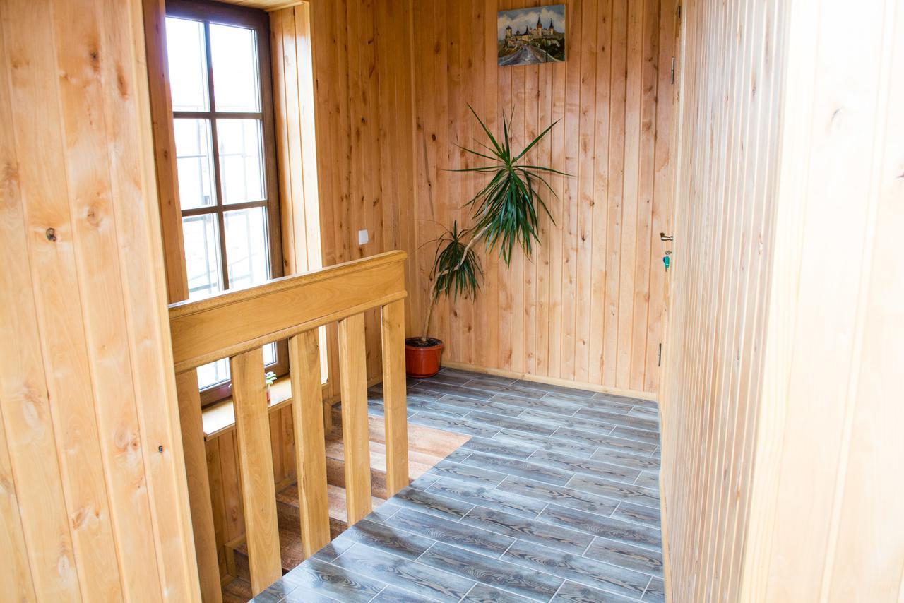 Home Hotel Камианец-Подилский Екстериор снимка