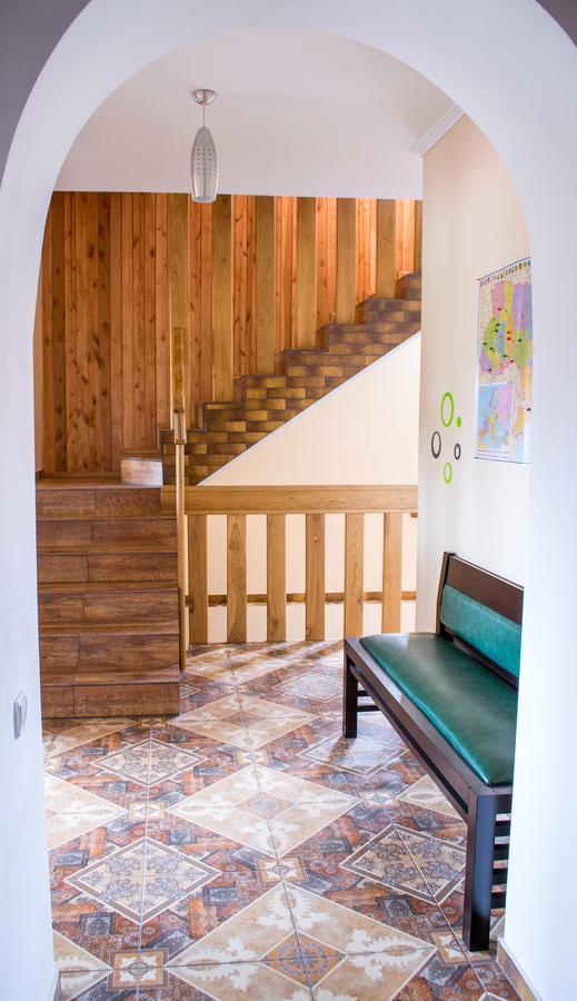 Home Hotel Камианец-Подилский Екстериор снимка